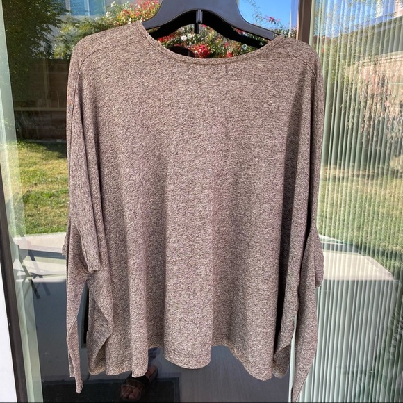 Bergdorf Goodman Originals Made In USA Women's Gray oversized Sweater Size S - Picture 3 of 6